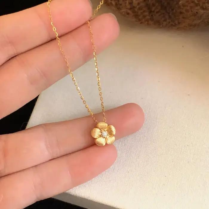 Nouveau collier pendentif fleur petite en or antique avec diamants, chaîne de luxe légère pour femme