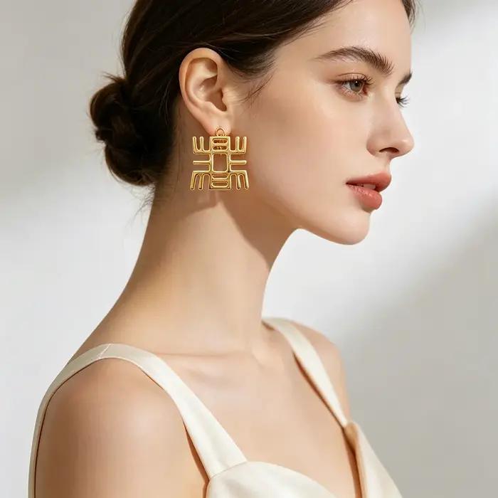 Ensemble de boucles d'oreilles et de matiques en or 18 carats pour femmes
