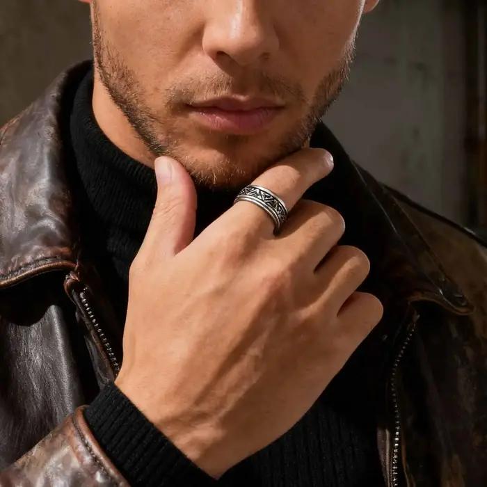 Bague rune à nœud celtique vintage pour hommes, bague rotative en acier inoxydable, bijou punk moderne et robuste pour occasions quotidiennes et spéciales