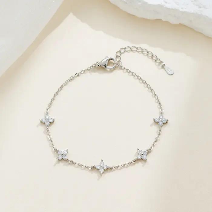 Bracelet à quatre trèfles en Zircon pour femmes