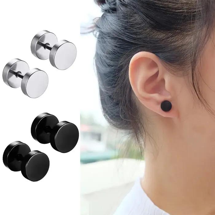 Boucles d'oreilles rondes en acier inoxydable classiques pour homme et femme occasionnels élégants styles discrets et personnalisables