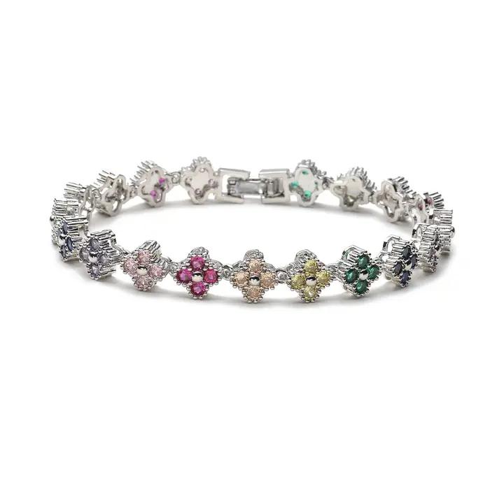 Ensemble de bijoux rétro en laiton plaqué or 18 carats avec motif floral et zircone cubique blanche pour femmes occasions spéciales