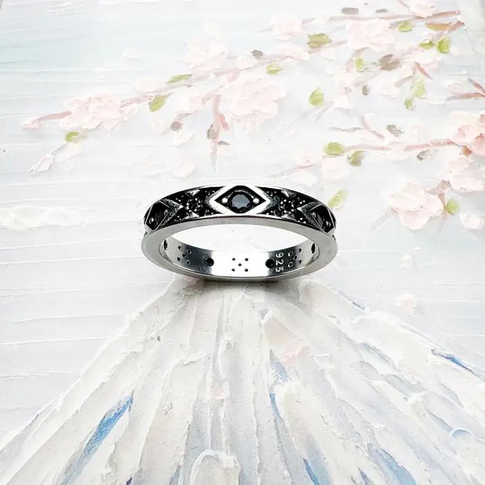 Bague noire asiatique, ornement de Style européen