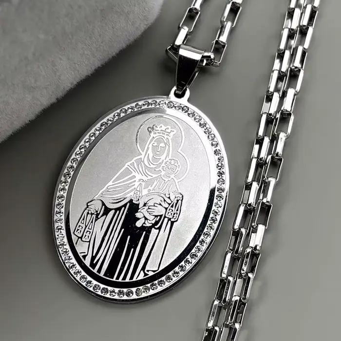Collier pendentif vierge marie bébé jésus pour femmes et hommes, strass en acier inoxydable, couleur
