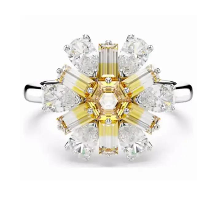 Nouvelle bague exquise personnalisée en forme d'éventail