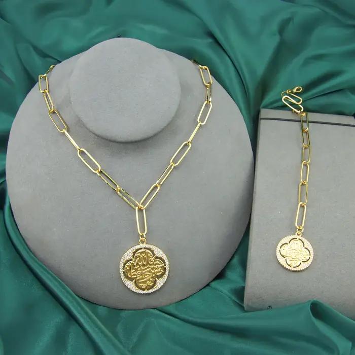 Ensemble de colliers en Zircon plaqué or 18 carats