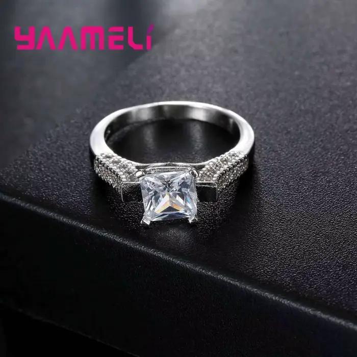 Charmante bague en argent regardé 925 pour femme