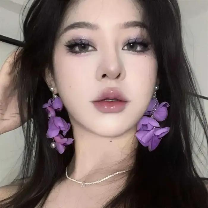 Boucles d'oreilles à clip longues en perles de fleurs violettes, ambiance vacances, style plage, fraîches et douces pour femmes, occasions spéciales et tous les jours