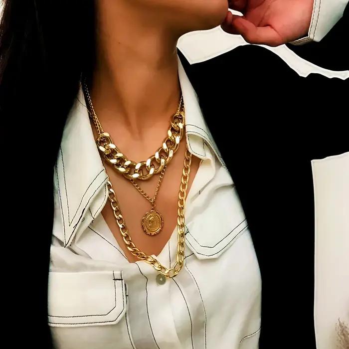 Collier bohème multicouche en métal doré pour femme