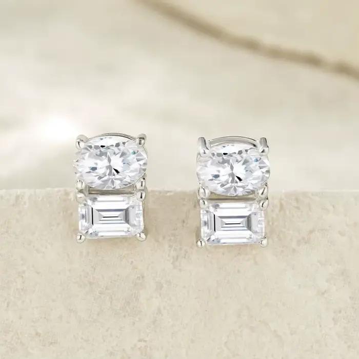 Pretty Beauty Boucles d'oreilles clous Toi et Moi en argent sterling 925 avec moissanite taille émeraude ovale pour