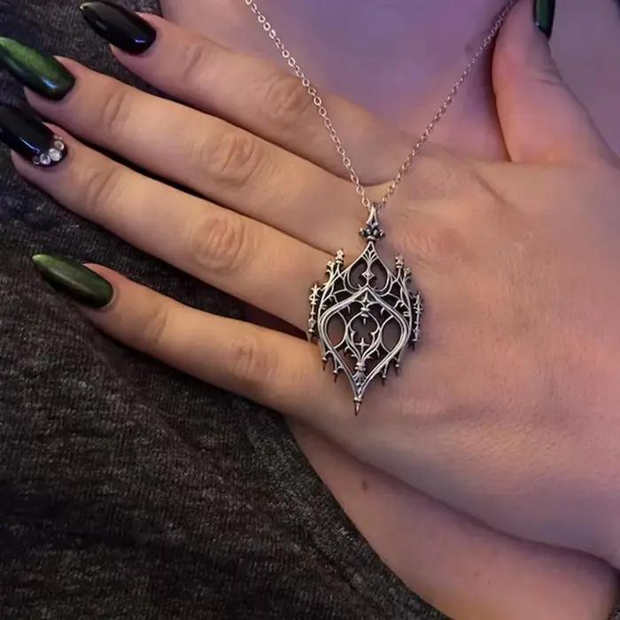 Collier Y2K Punk Château Ancien Accessoires Gothiques Pagan Alternatifs Château Creux Rétro Occasions Spéciales Pour Hommes Et Femmes
