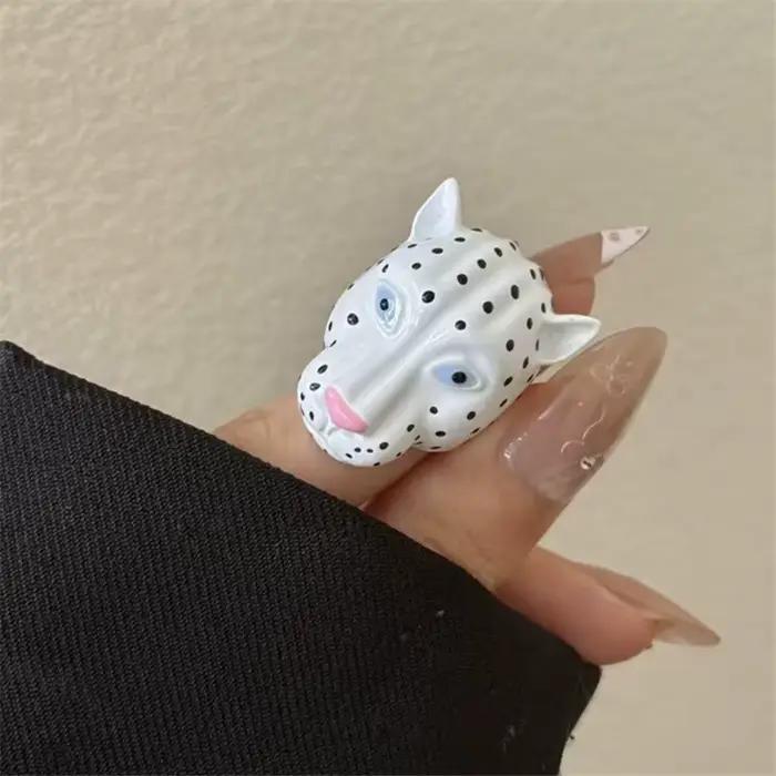 Bague élégante en métal et émail pour femmes, tête de léopard, tendance, extravagante, haut de gamme