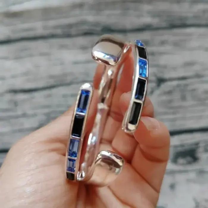 Nouveau Bracelet Ouvert en Cristal Éblouissant et Magnifique