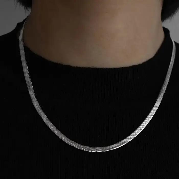 Collier personnalisé homme femme couple luxe résistant à la décoloration en acier titane inoxydable bijoux vente en gros