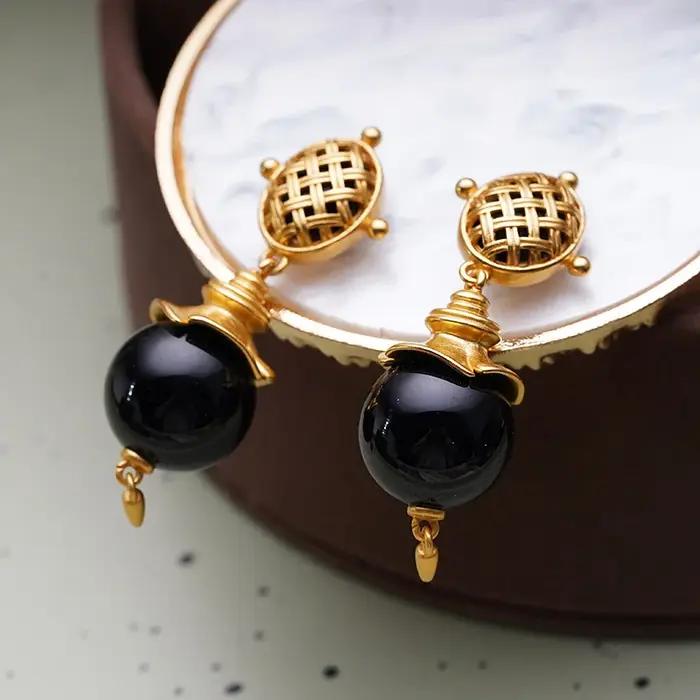 Boucles d'oreilles en pierre noire style vintage pour femmes occasions spéciales élégantes à offrir bijoux rétro