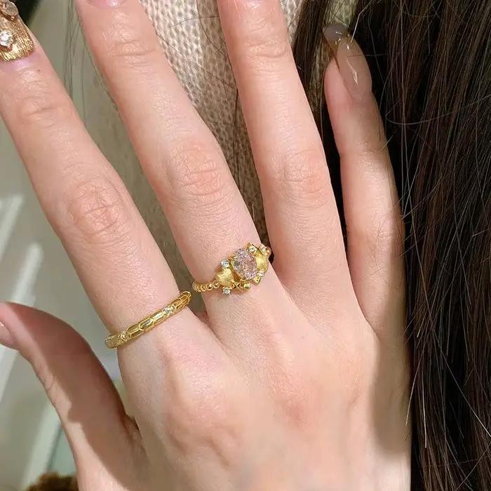 Bague de fiançailles romantique en diamant rose
