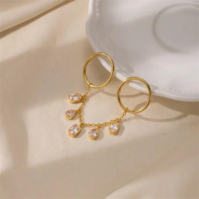 Bague en acier inoxydable française avec pampille en zircon pour femmes élégante et minimaliste idéale pour les occasions spéciales et le quotidien