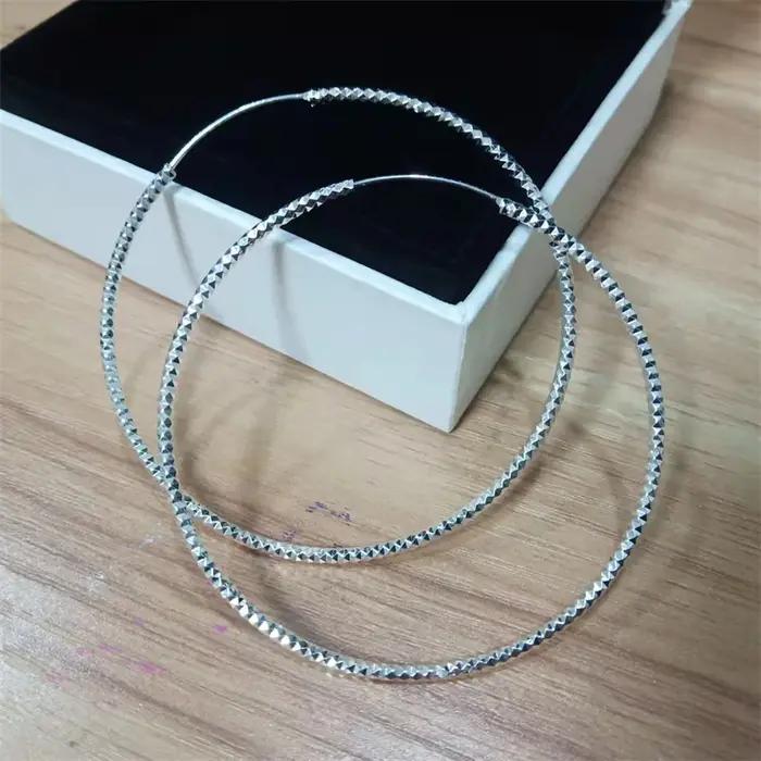 Boucles d'oreilles créoles à la mode pour femmes, argent sterling 925, dorure 24 carats, design moderne, audace et élégance, pour parties, anniversaires, cadeaux romantiques