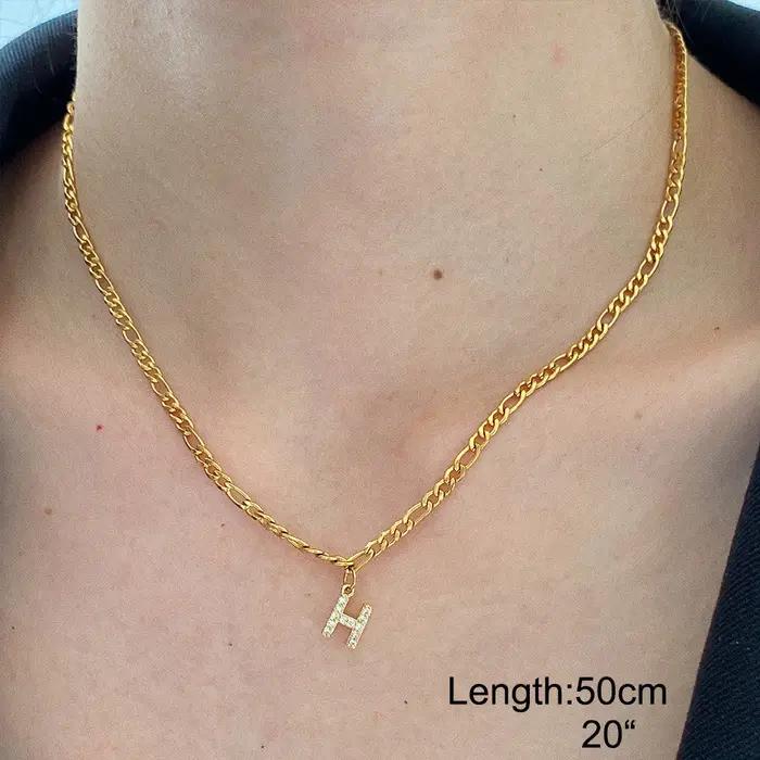 Collier initial lettre A-Z en acier inoxydable chic pour femmes occasions spéciales partis ou quotidiennes