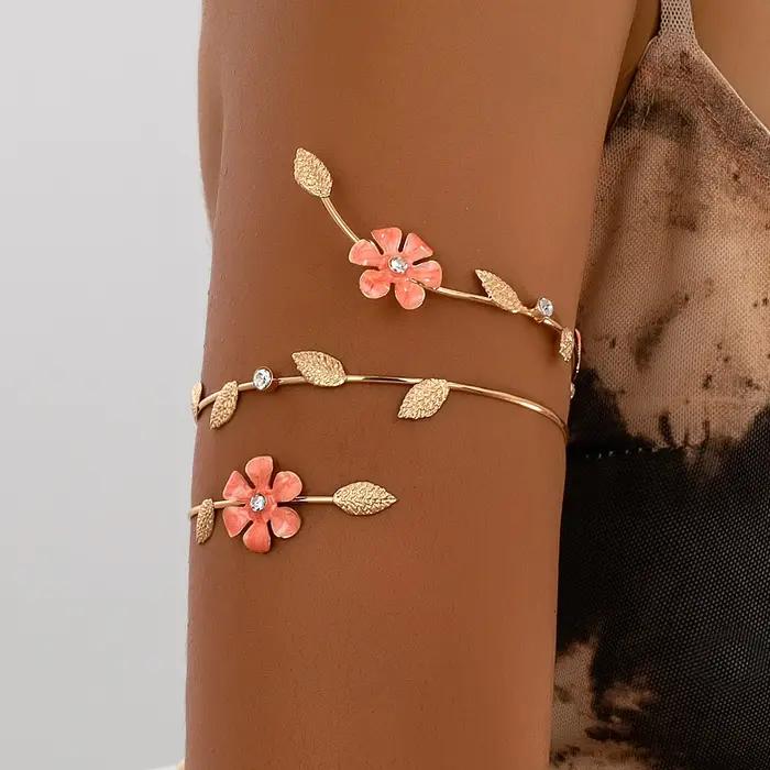 Brassard en forme de vigne florale pour femme en alliage de fer avec nuances de bleu or rose pour toutes les occasions