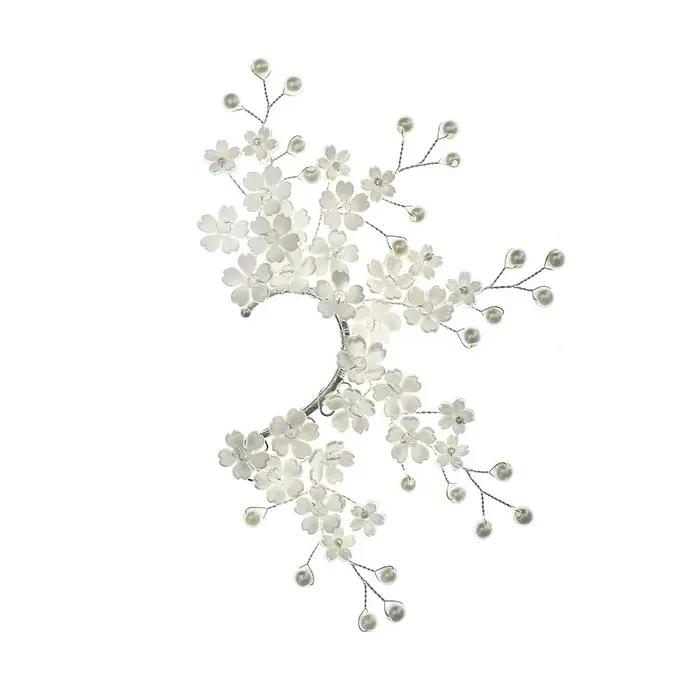 Manchette d'oreille florale en forme de fleur de cerisier avec accent perle