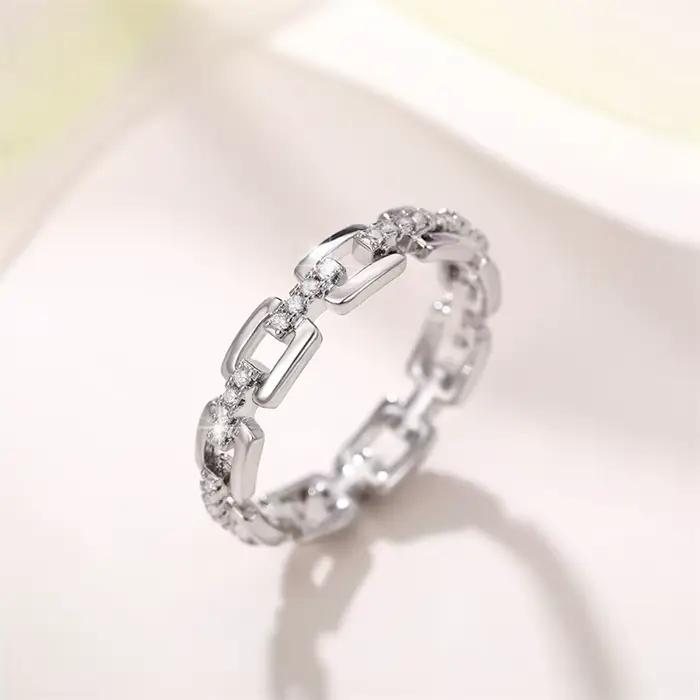 Bague en forme de chaîne en laiton sertie de zircone cubique pour femmes élégantes occasions spéciales mariage soirée festive