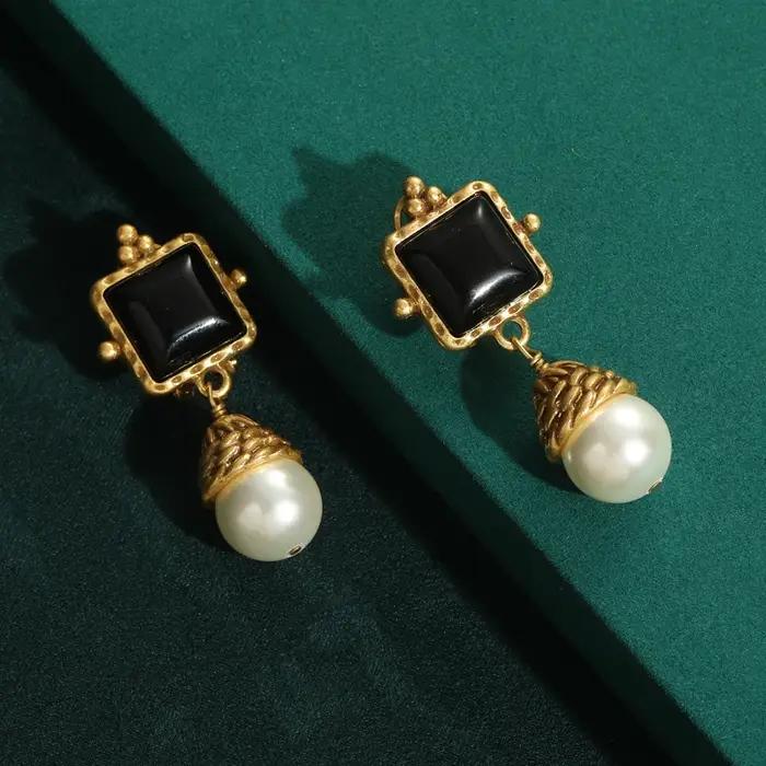 Boucles d'oreilles en perles de pierre noire pour femmes