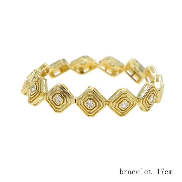 Nouveau Bracelet Chaîne à Maillons Carrés Géométriques Poli Miroir 2026