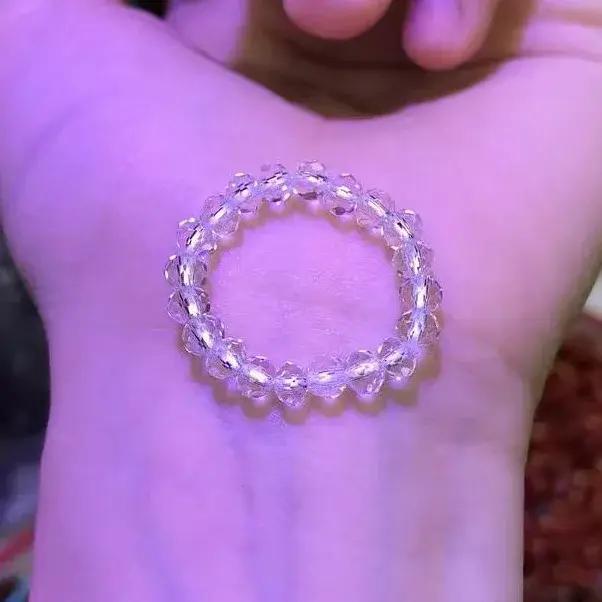 Bague tissée à la main avec design original