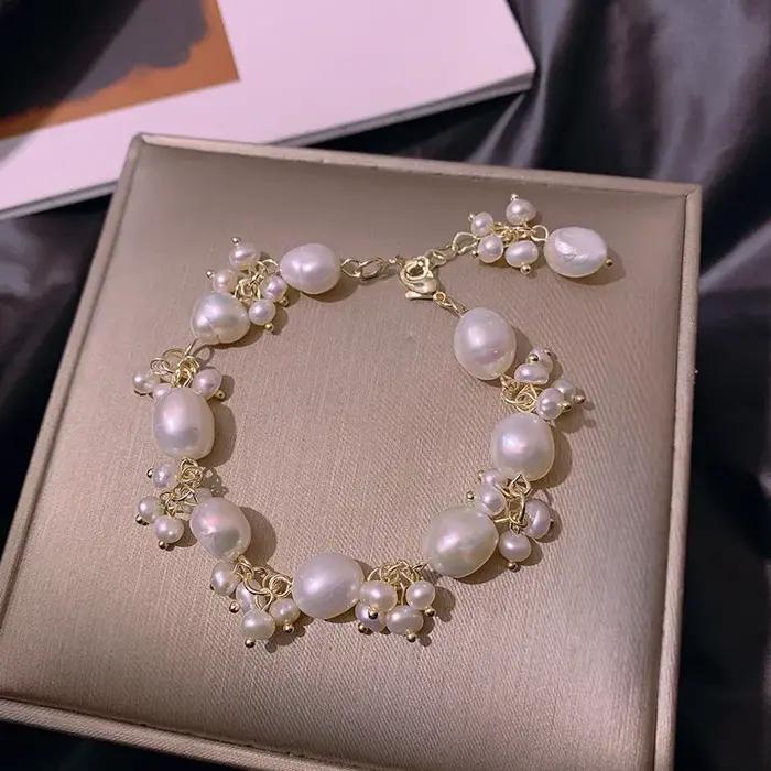 Bracelet de charme pour femme en or 14 carats avec perles d'eau douce baroques 100 % naturelles