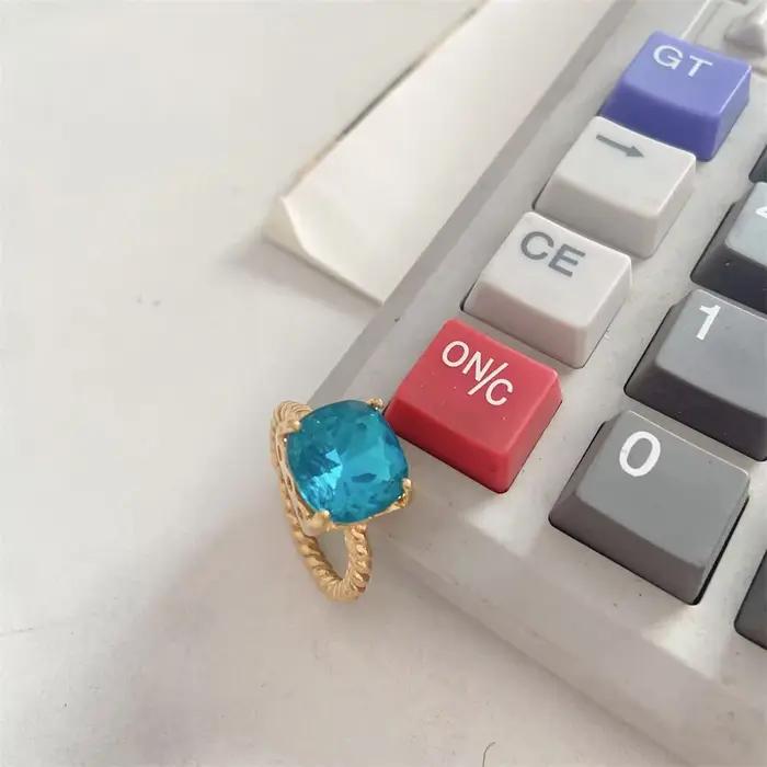 Bague bleue princesse scintillante en Zircon
