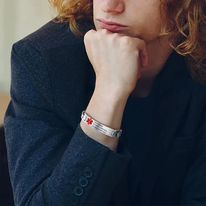 Bracelet d'urgence personnalisé avec informations médicales gravées en acier inoxydable pour femmes et hommes occasions spéciales identité médicale tracker humeur