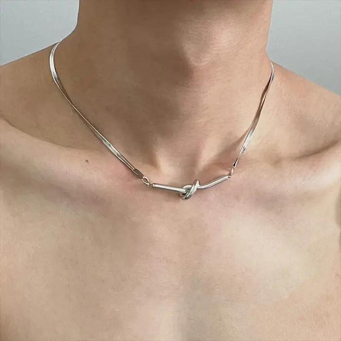 Colliers créatifs à petites cloches avec pampilles de couleur argent pour femmes et hommes, nouvelle