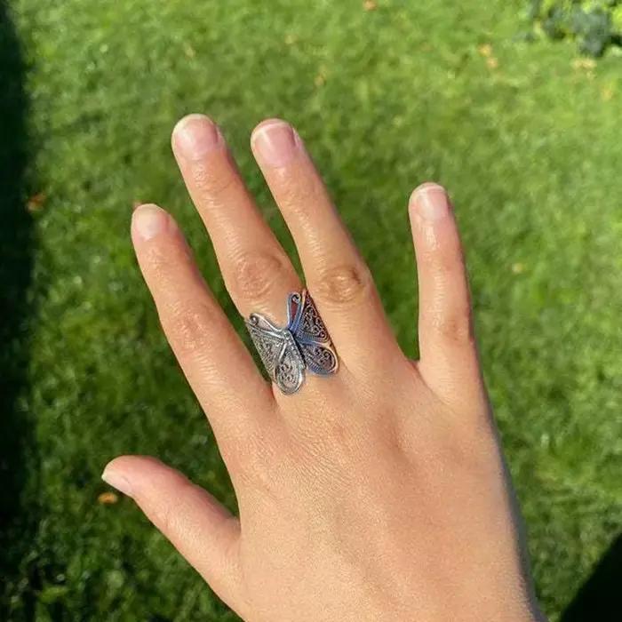 Bague papillon tibétaine rétro en argent pour femmes