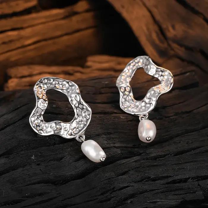 Amaiyllis-Boucles d'oreilles en perles baroques de Bergame irrégulières pour dames