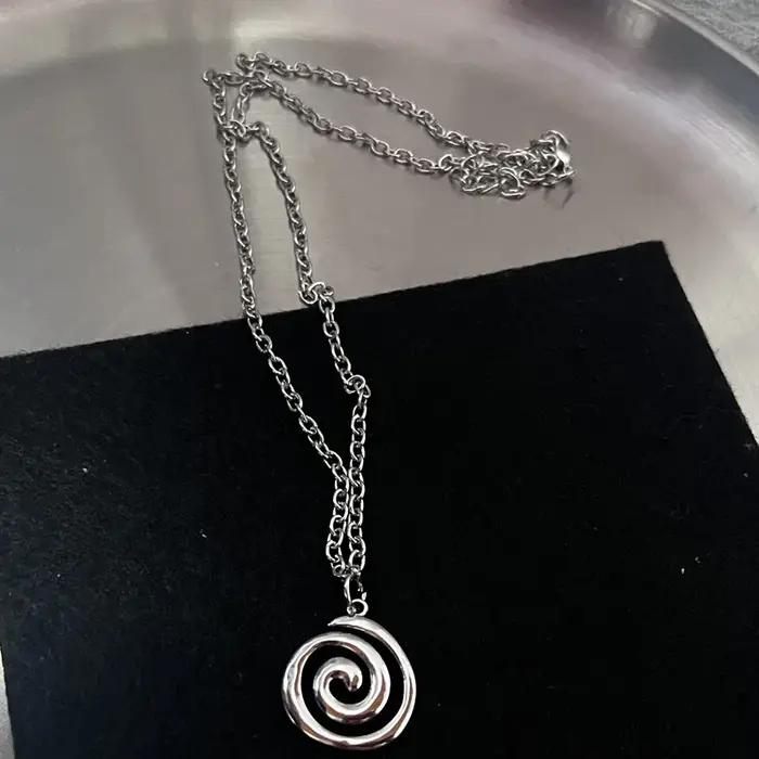 Y2K Flail – collier avec pendentif en forme de cœur et de dents pour femmes et hommes