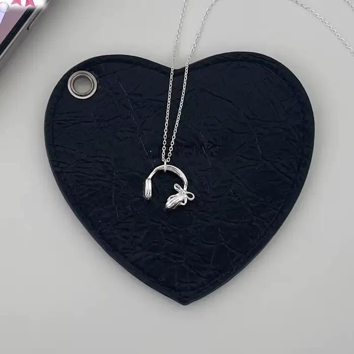 ANENJERY Collier avec pendentif nœud papillon couleur argent pour femmes