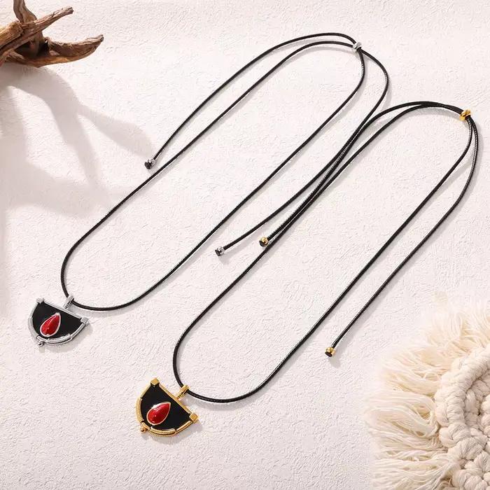 Collier en acier inoxydable pour femmes