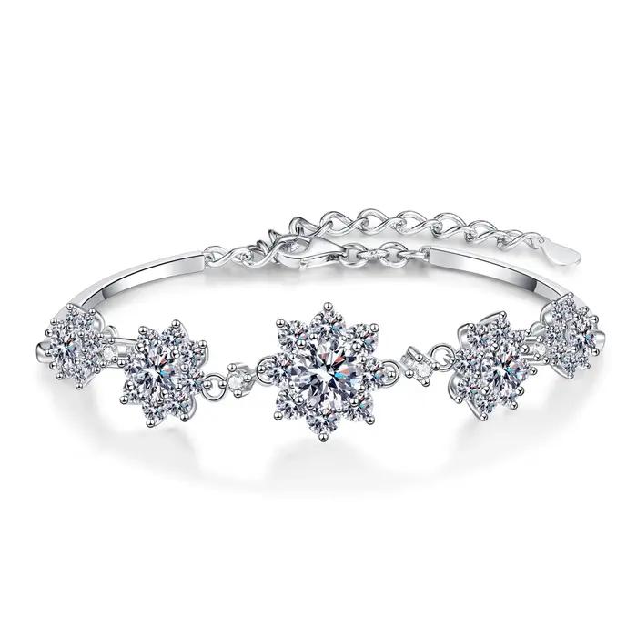 Bracelet en diamant Moissanite ronde pour femme