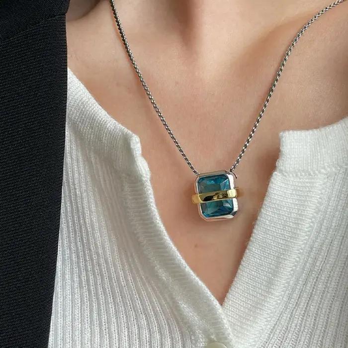 Collier de chandail de document en argent pour les femmes, clavicule punk en cristal bleu, bijoux de