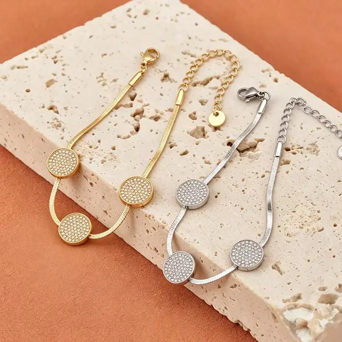 JeeMango – Bracelet à breloques rondes géométriques en Zircon délicat pour femmes, chaîne en acier inoxydable de qualité supérieure, bijoux imperméables B26022