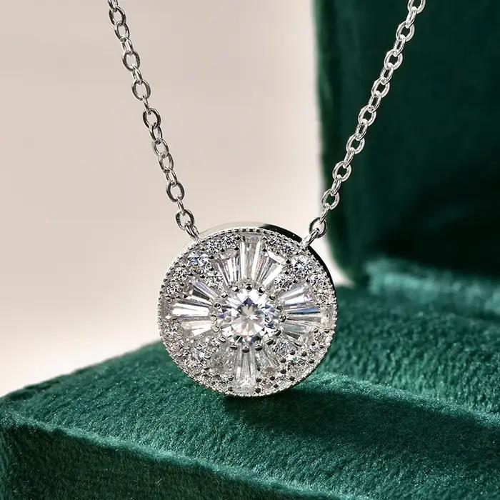 Rrjzz 5mm D-Color Mossanite femmes pendentif collier avec GRA bijoux cadeaux chanceux en forme de disque trapézoïdal CZ