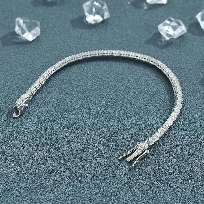 Bracelet de tennis en argent regardé 1.2 Moisssanite pour femme