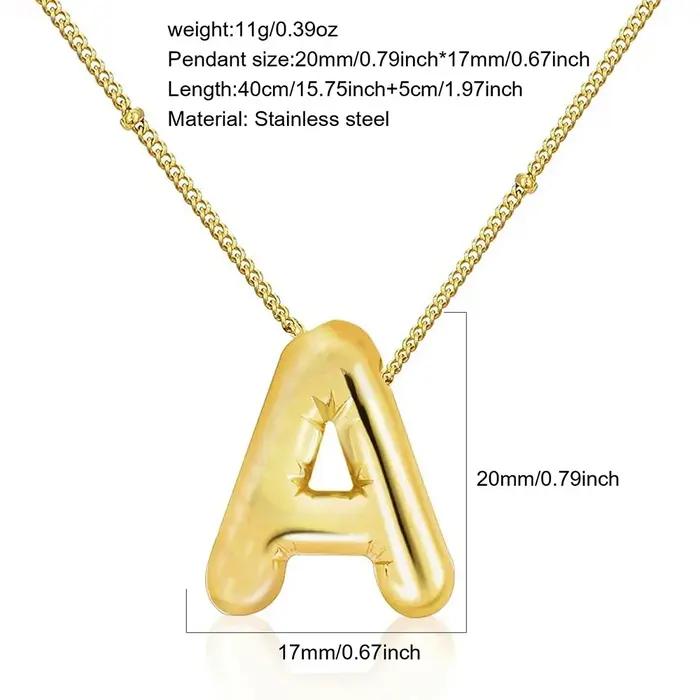 Collier avec initiales dorées pour femmes