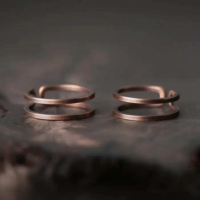 Bague en cuivre massif faite à la main, processus de conception spécial, taille noire réglable, rue