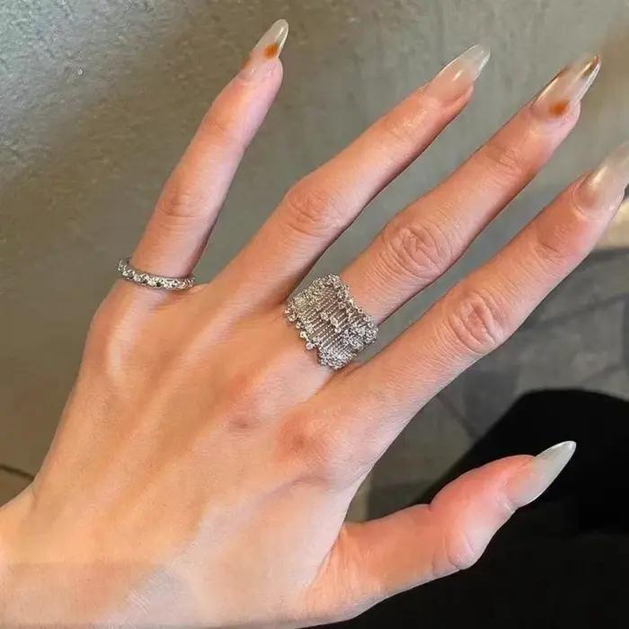 Bague en dentelle de luxe à strass étincelants pour femmes occasion spéciale cadeau Saint-Valentin alliance mariage