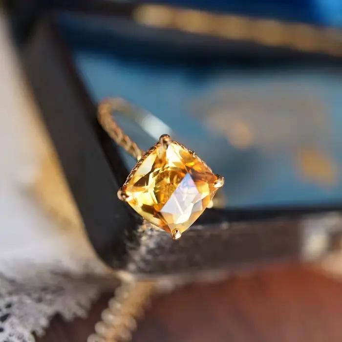 Bague réglable carrée en argent incrusté pour femme