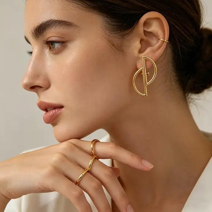 Ensemble de boucles d'oreilles et de matiques en or 18 carats pour femmes