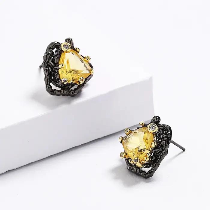 Boucles d'oreilles délicates en Zircon Triangle jaune