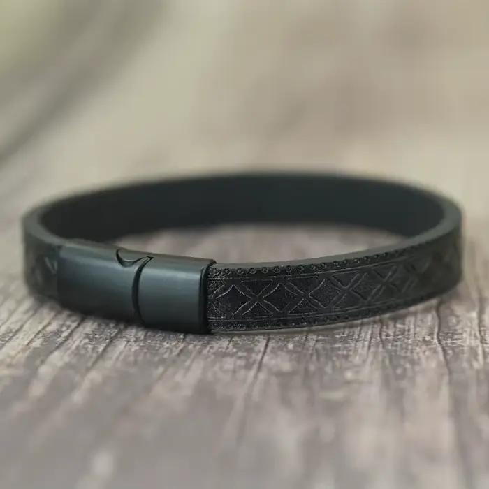 Bracelet en cuir pour hommes design vintage breloque motif géométrique fermoir aimant style de rue occasion spéciale